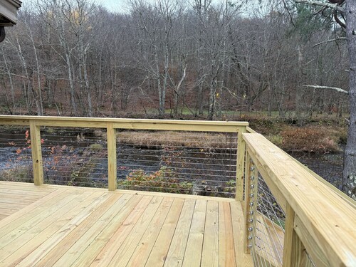 Waterfront property, perfect winter getaway, directly on the Willowemoc!