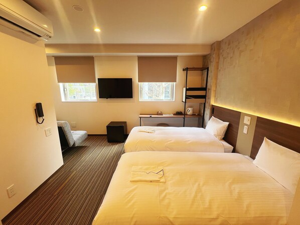 Business Triple Room | Desk, laptop workspace, free WiFi - Nplus HOTEL Tokyo Nihonbashi (Tokyo)