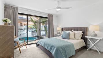 4 bedrooms, desk, iron/ironing board, travel cot
