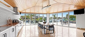 The Beach House: Waterfront with Boat Mooring