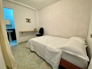 5 habitaciones, escritorio, tabla de planchar con plancha y wifi gratis 