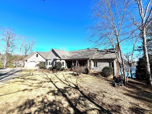 Exterior - Family Venture on Lake Keowee with dock (West Union)