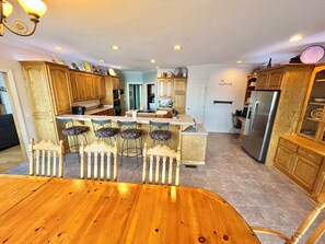 Dining - Family Venture on Lake Keowee with dock (West Union)