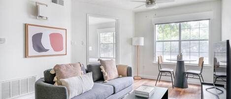 Fernseher, Stereoanlage