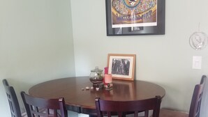 Dining - Montavilla Manor (Portland)
