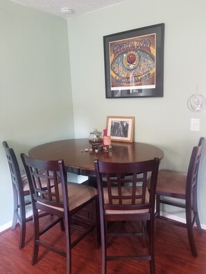 تناول الطعام