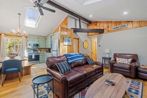 Fernseher, Kamin, Arbeitsbereiche