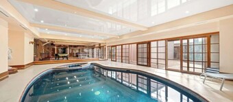 2 Single BR and 1Bd w/ Cot and Shared Amenities!