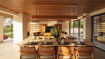 Luxury Suite, 4 Bedrooms | Dining room