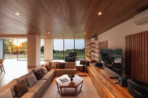 Luxury Suite, 4 Bedrooms | Living area