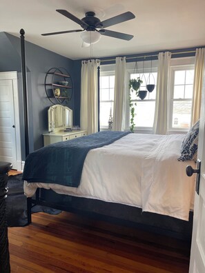 4 bedrooms, iron/ironing board, travel cot, free WiFi