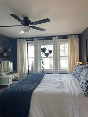 4 chambres, fer et planche à repasser, lit parapluie, Wi-Fi gratuit