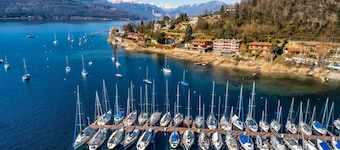 La Maison Du Lac  50 meters from lake, Monvalle, Italy