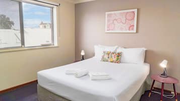 1 bedroom, desk, iron/ironing board, free WiFi