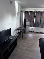 Quarto solteiro standard | Wi-Fi de cortesia, roupa de cama