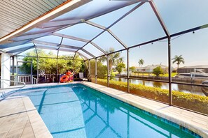 Et oppvarmet basseng