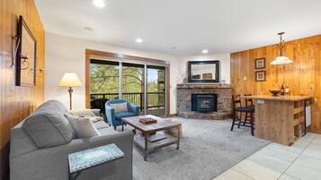 TV connectée, cheminée