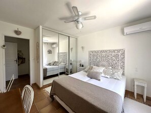 4 bedrooms, free WiFi