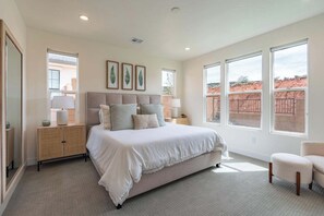 5 bedrooms, in-room safe, desk, iron/ironing board