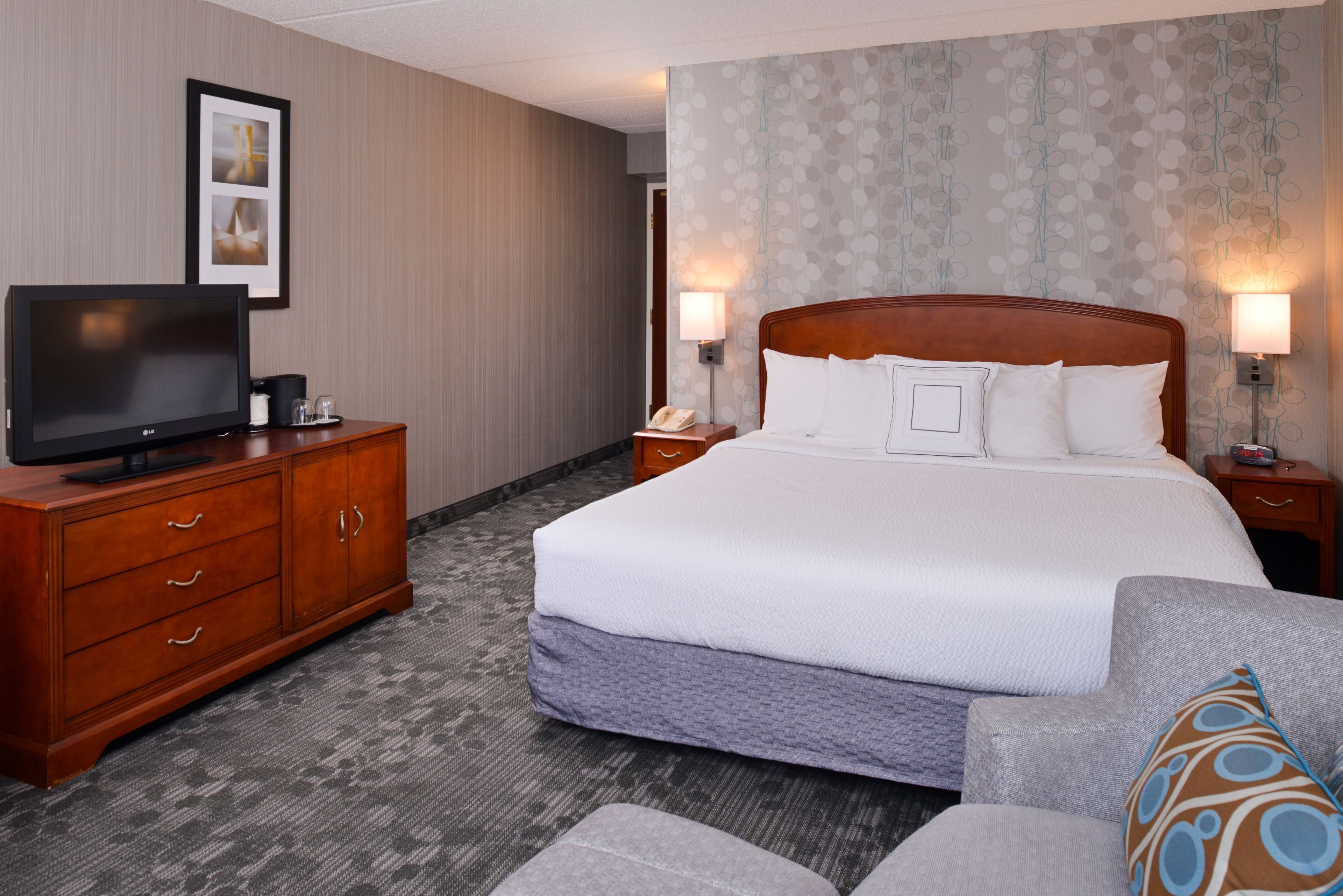 Great Value, Quality Stay! Pet-friendly, Indoor Pool, Free Parking On-site!