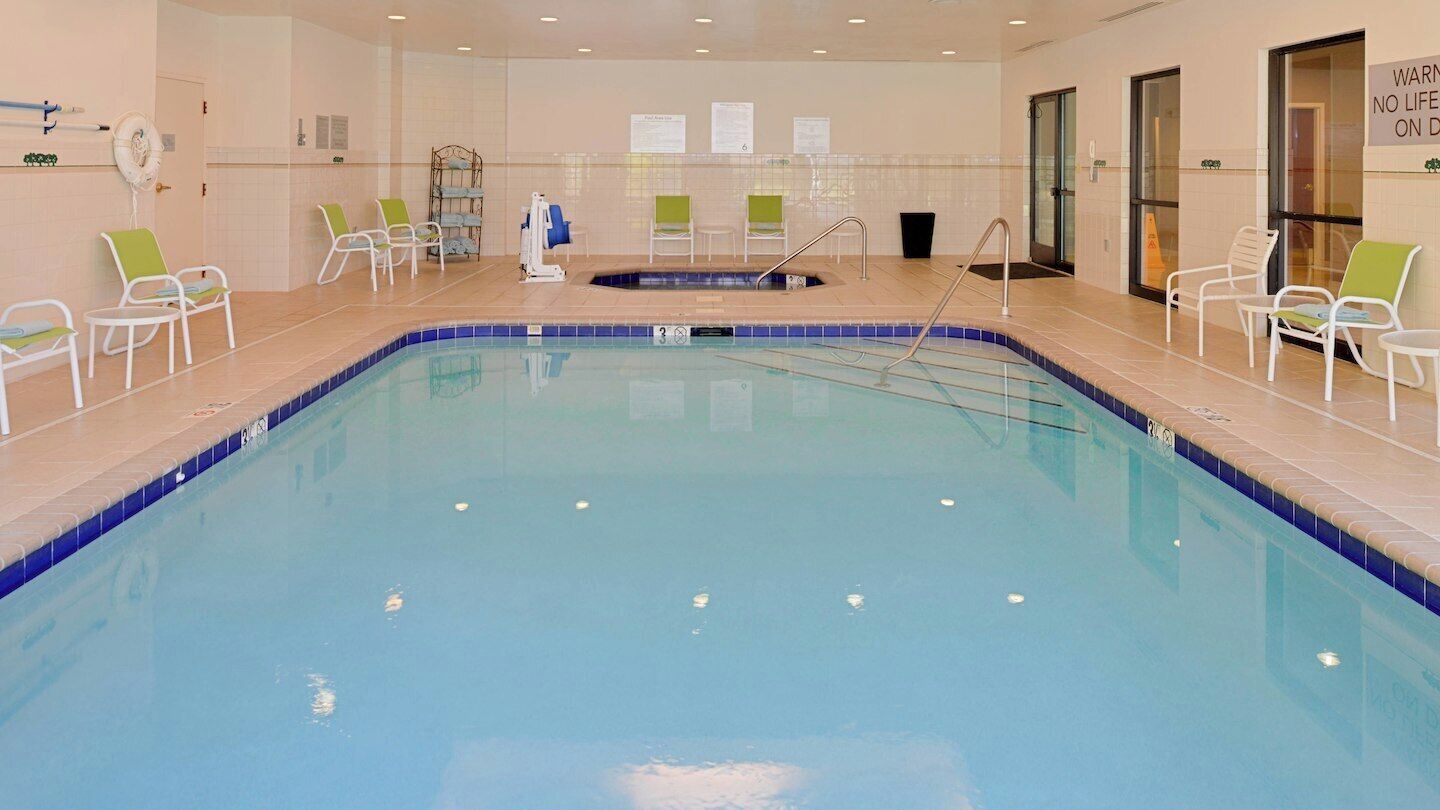Best for Groups! 3 Family-friendly Units, Indoor Pool, Pets Allowed!