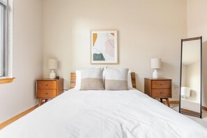 1 多间卧室、熨斗/熨衣板、WiFi、床单