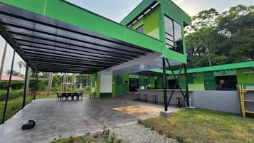 Casa, 4 habitaciones, con acceso para personas discapacitadas, para fumadores | Terraza o patio