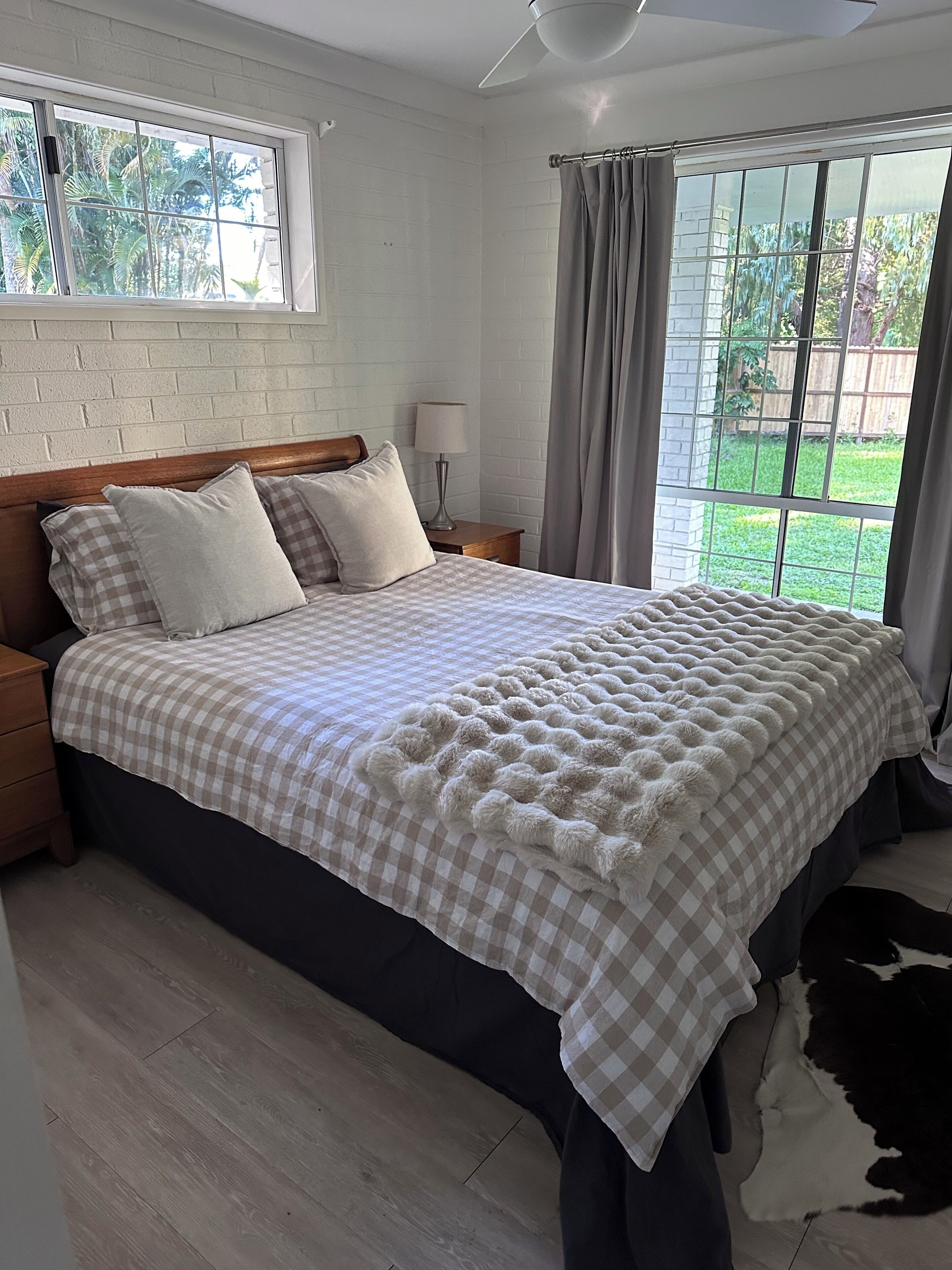 4 bedrooms, iron/ironing board, free WiFi, bed sheets