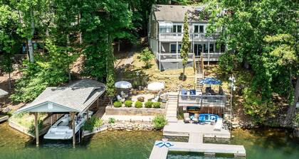 Waterfront Home | Private Dock | Dog Friendly | Canoe | Kayaks | Swim -Tennis - Golf