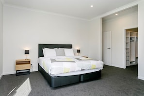 3 chambres, fer et planche à repasser, Wi-Fi gratuit