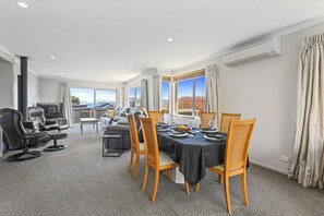 Dining - Top of the Lake in Taupo (Taupo)