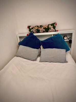 1 bedroom, iron/ironing board, free WiFi, bed sheets - London Charming Retreat, Chiswick (London)