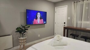 Iron/ironing board, travel cot, free WiFi, bed sheets