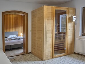 9 Schlafzimmer, Bügeleisen/Bügelbrett, Internetzugang