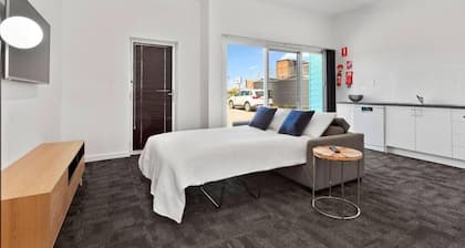Port Lincoln Shark Apartments