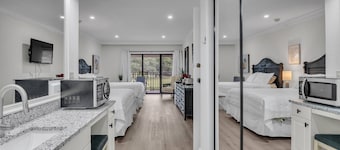Relaxing Golf & Tennis Studio w/ Scenic Views, Patio, & Easy Access to Top Attractions – Book Now!