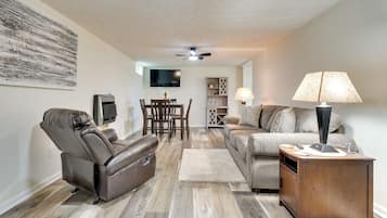 Télévision, baby-foot