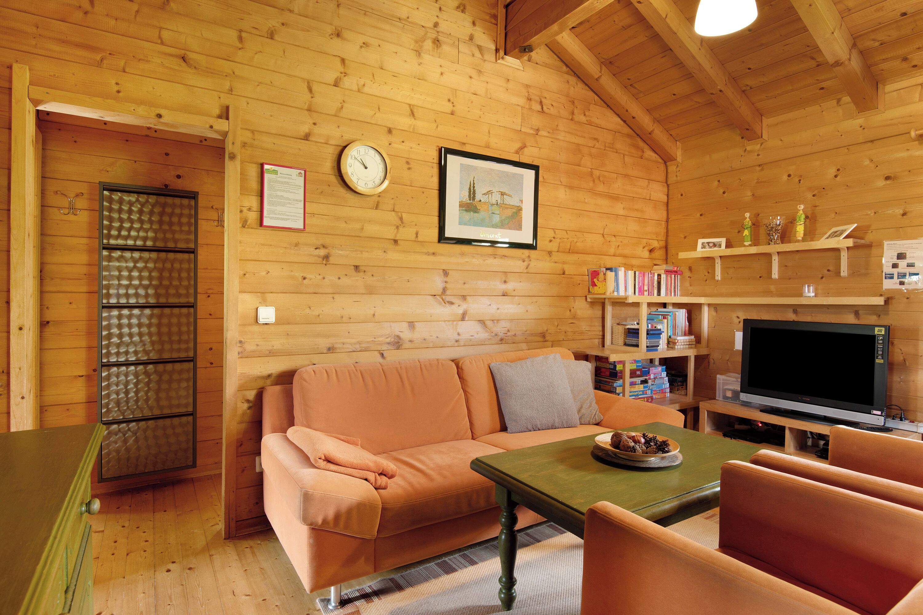 Televisión, tenis de mesa y estéreo 