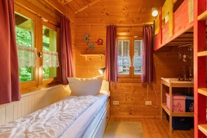 2 bedrooms, iron/ironing board, free WiFi, bed sheets - Apartment 'Blockhaus Hedwig Zwei' with Shared Pool, Private Terrace and Wi-Fi (Stamsried)