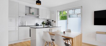 Apartment 'Design Ferienwohnung Am Chiemsee' with Private Terrace, Private Garden and Wi-Fi