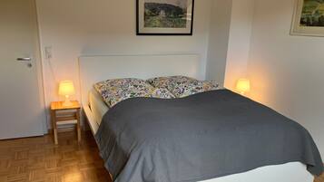 1 chambre, bureau, Wi-Fi gratuit, draps fournis