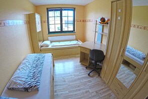 2 quartos, Wi-Fi de cortesia, roupa de cama