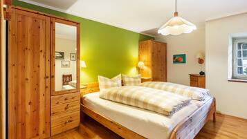 4 camere, Wi-Fi gratuito, lenzuola