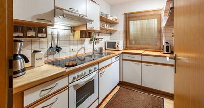 Ferienwohnung 'Kammbühlhof' mit Bergblick, privater Terrasse und WLAN