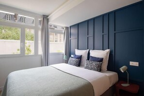 3 habitaciones, tabla de planchar con plancha, wifi y ropa de cama 