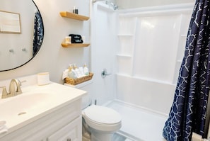 Shower, hair dryer, towels, soap - Quiet 1-Story Townhome off I-75 by UF, Shands, VA, Celebration Pointe &Shopping! (Gainesville)