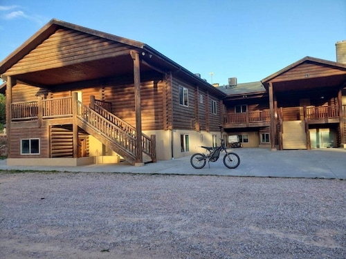 Home-like Cabin Room - Room 144