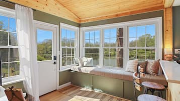 Smart TV, fireplace, books