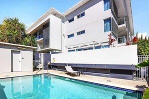 Exterior - Sunrise Cove (Mermaid Beach)