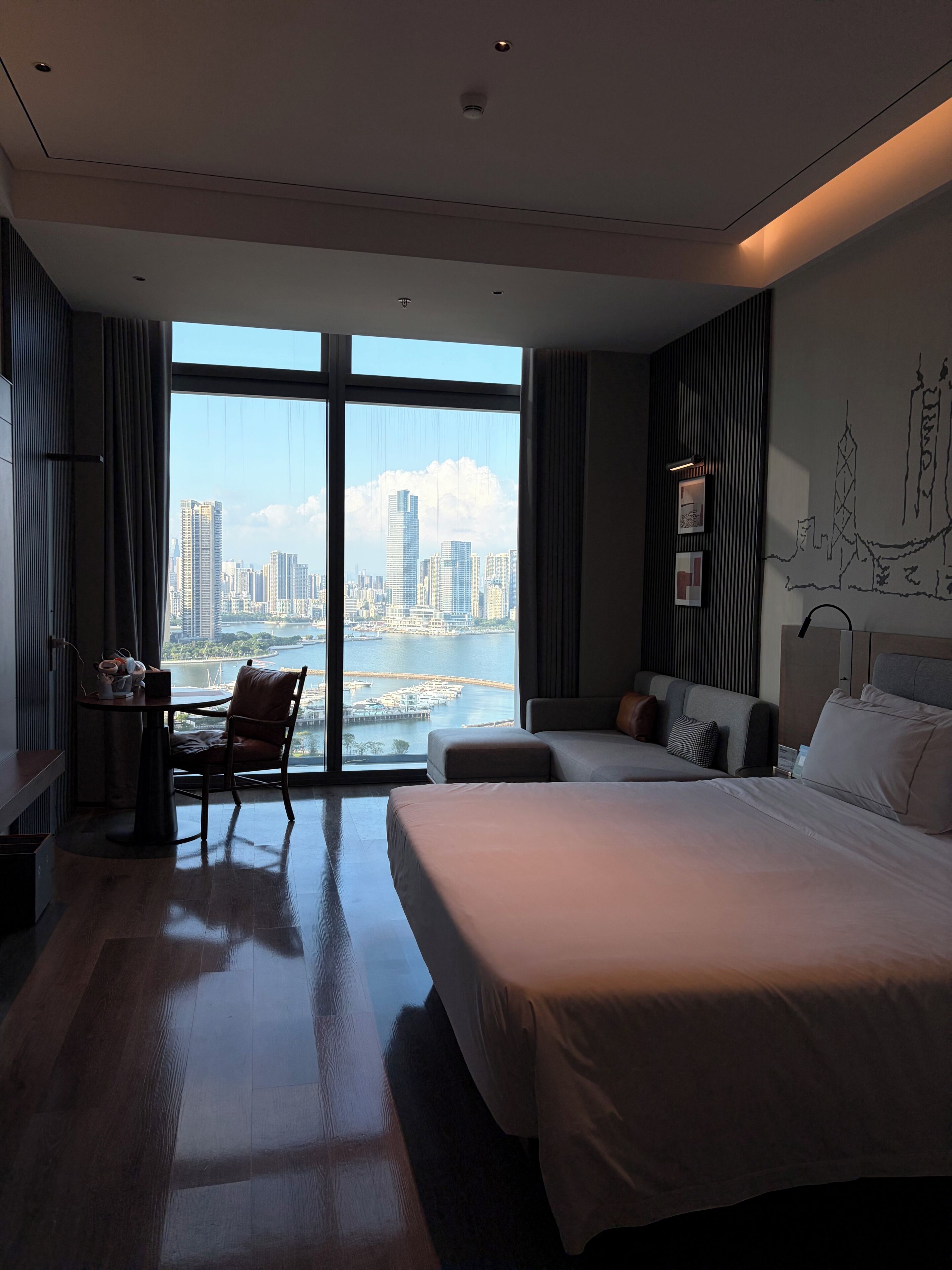 Premium bedding, down duvets, free minibar, in-room safe